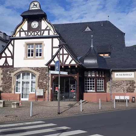 Wuerzgarten * Ürzig